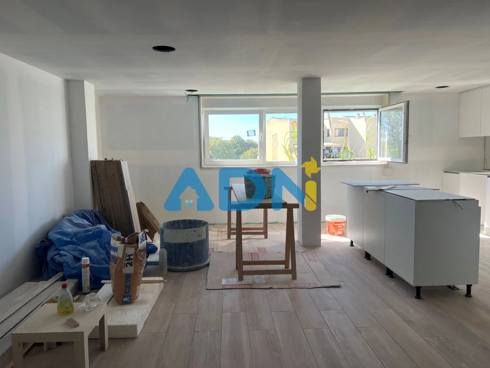 Apartamento T4 para Venda em Moita Foto 9