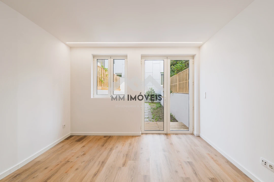 Apartamento T1 para Venda em Cedofeita, Santo Ildefonso, Sé, Miragaia, São Nicolau e Vitória Foto 4