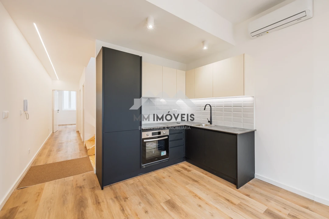 Apartamento T2 para Venda em Cedofeita, Santo Ildefonso, Sé, Miragaia, São Nicolau e Vitória Foto 17