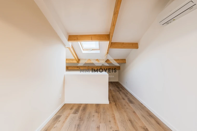 Apartamento T2 para Venda em Cedofeita, Santo Ildefonso, Sé, Miragaia, São Nicolau e Vitória Foto 8