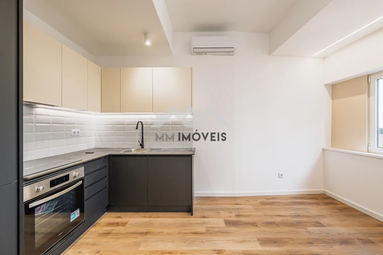 Apartamento T2 para Venda em Cedofeita, Santo Ildefonso, Sé, Miragaia, São Nicolau e Vitória Foto 19