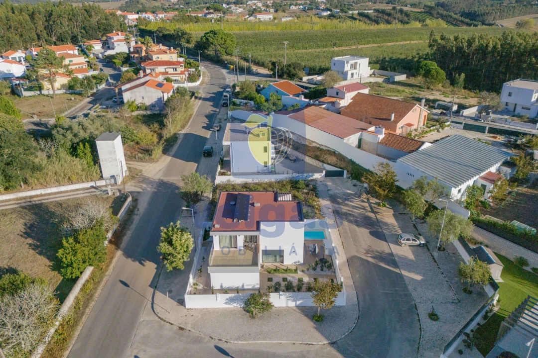 Moradia T4 para Venda em Caldas da Rainha - Santo Onofre e Serra do Bouro Foto 6