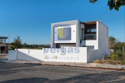 Moradia T4 para Venda em Caldas da Rainha - Santo Onofre e Serra do Bouro
