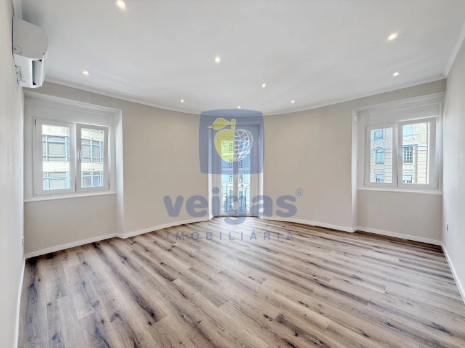 Apartamento T3 para Venda em Arroios Foto 7