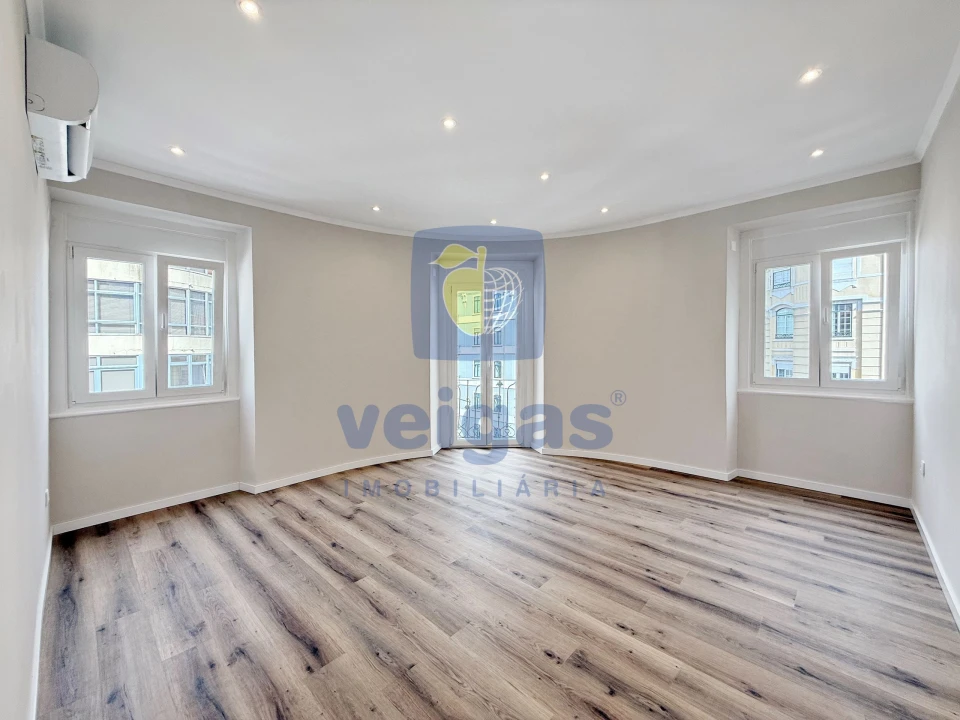 Apartamento T3 para Venda em Arroios Foto 7