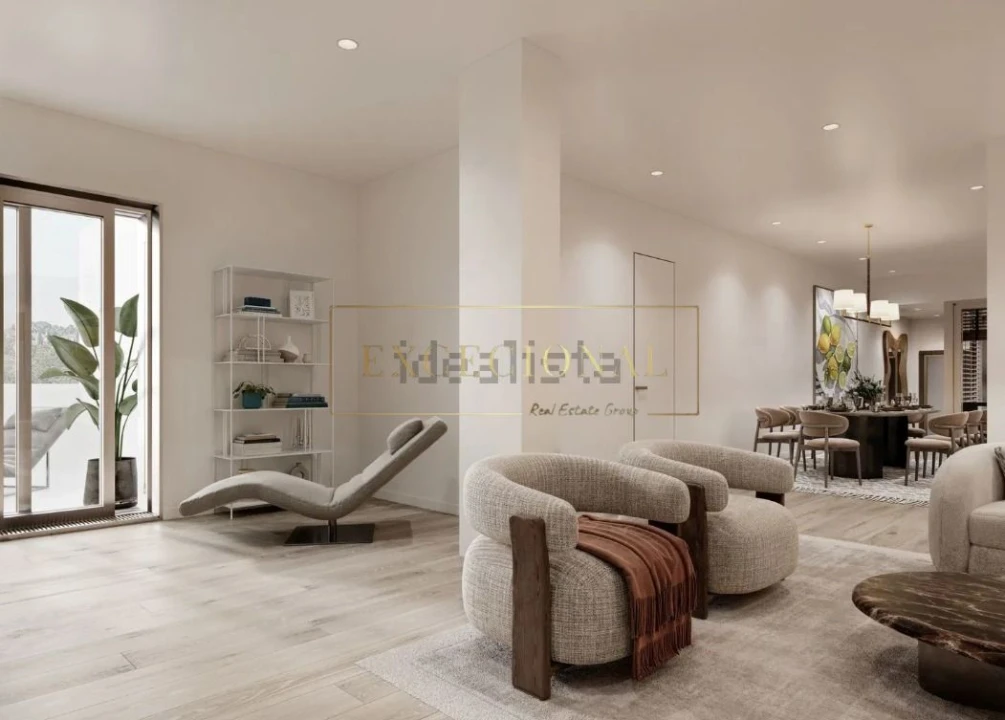 Apartamento T4 para Venda em Lordelo do Ouro e Massarelos Foto 1
