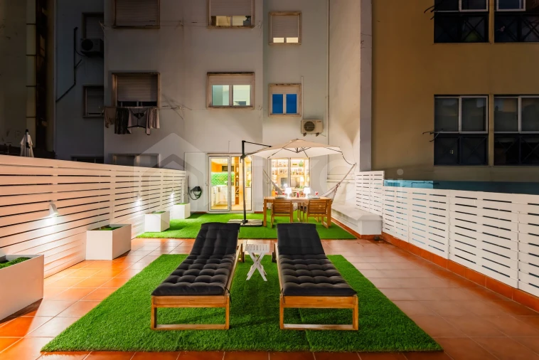 Apartamento T2 para Venda em Areeiro Foto 29