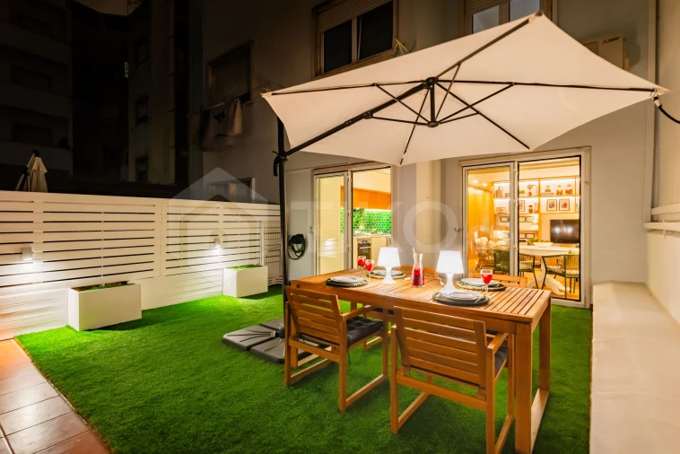 Apartamento T2 para Venda em Areeiro Foto 32