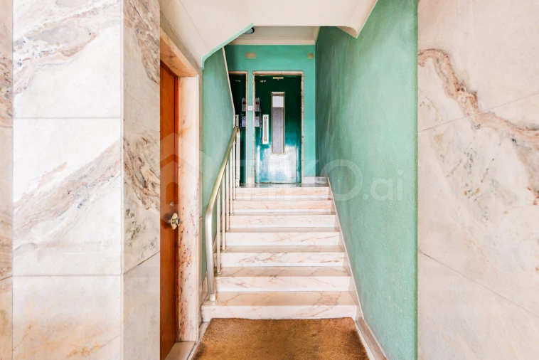 Apartamento T2 para Venda em Areeiro Foto 33