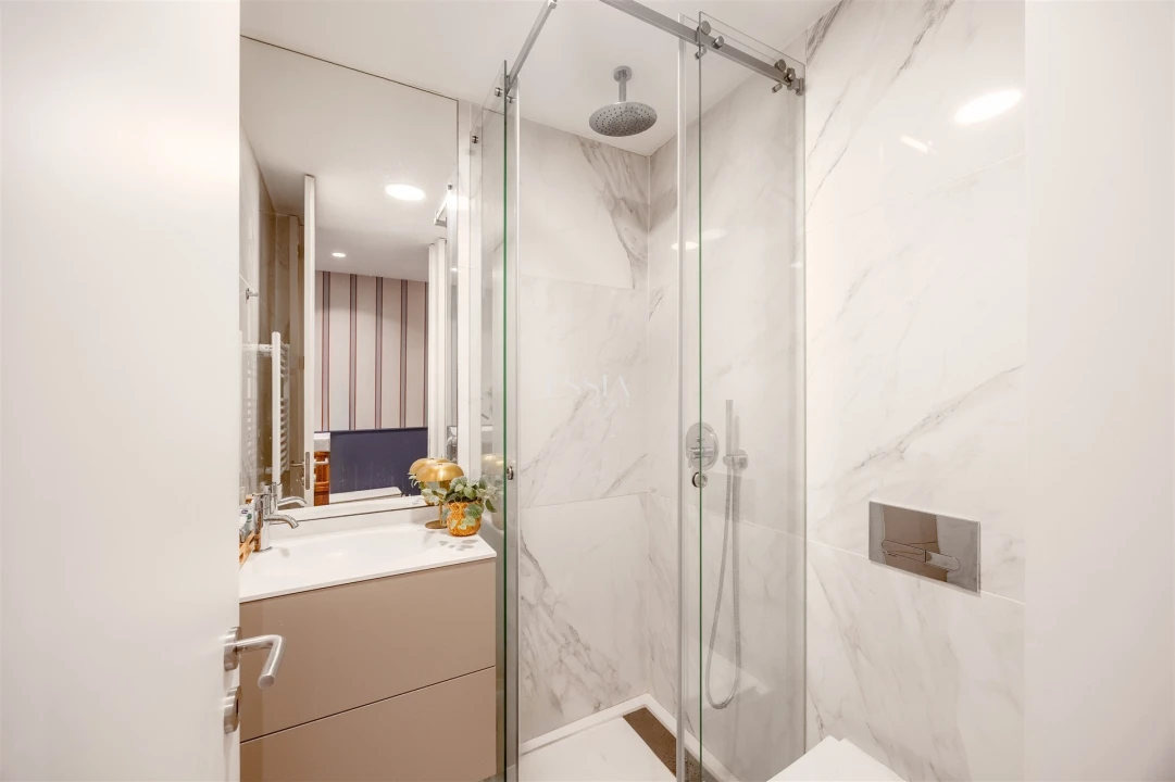 Apartamento T2 para Venda em Lordelo do Ouro e Massarelos Foto 32