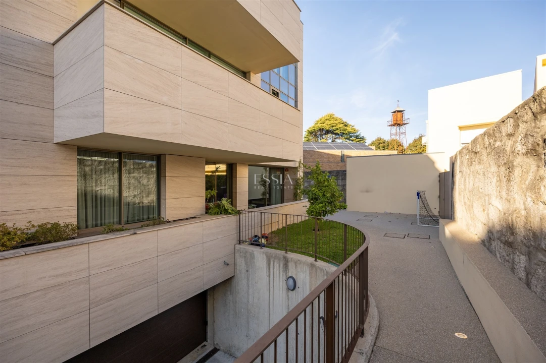 Apartamento T2 para Venda em Lordelo do Ouro e Massarelos Foto 35
