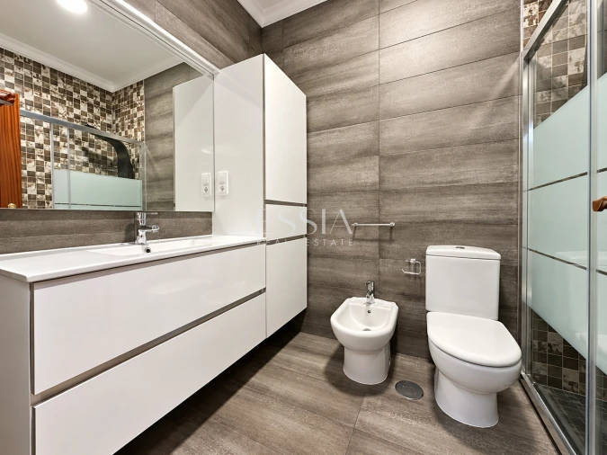 Apartamento T2 para Venda em Cedofeita, Santo Ildefonso, Sé, Miragaia, São Nicolau e Vitória Foto 16