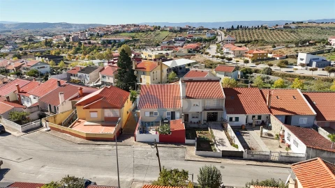 Moradia T3 para Venda em Alfandega da Fe