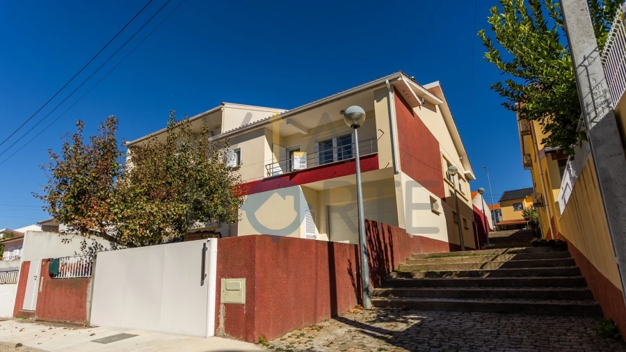 Moradia T3 para Venda em Alfandega da Fe