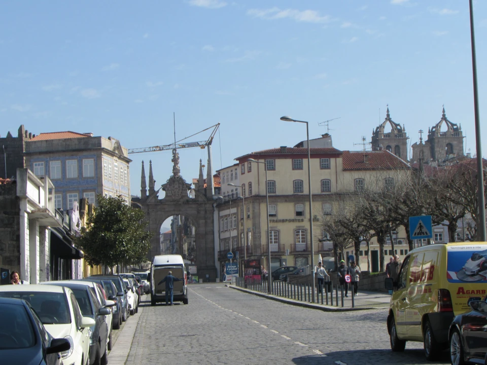 Apartamento T4 para Arrendamento em Braga (Maximinos, Sé e Cividade) Foto 24