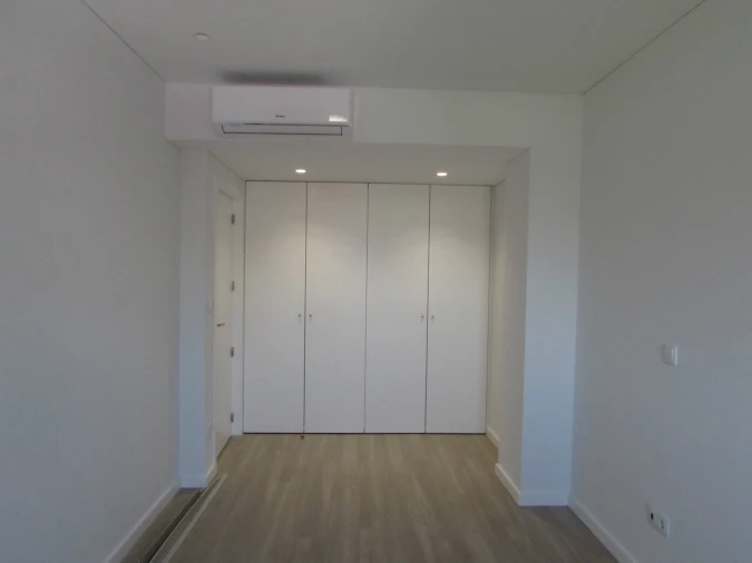 Apartamento T4 para Arrendamento em Braga (Maximinos, Sé e Cividade) Foto 12