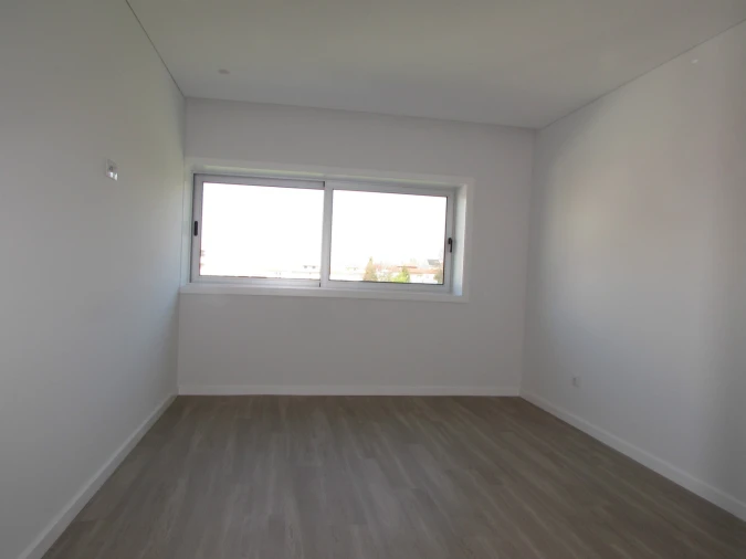 Apartamento T4 para Arrendamento em Braga (Maximinos, Sé e Cividade) Foto 9
