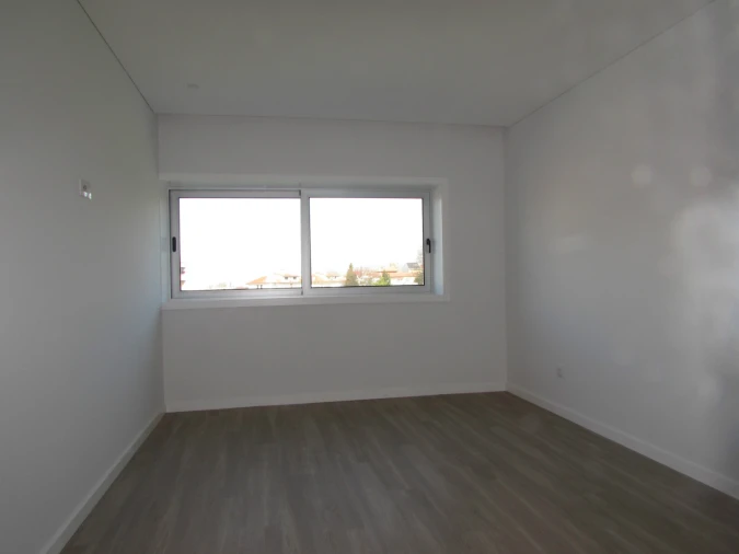 Apartamento T4 para Arrendamento em Braga (Maximinos, Sé e Cividade) Foto 8