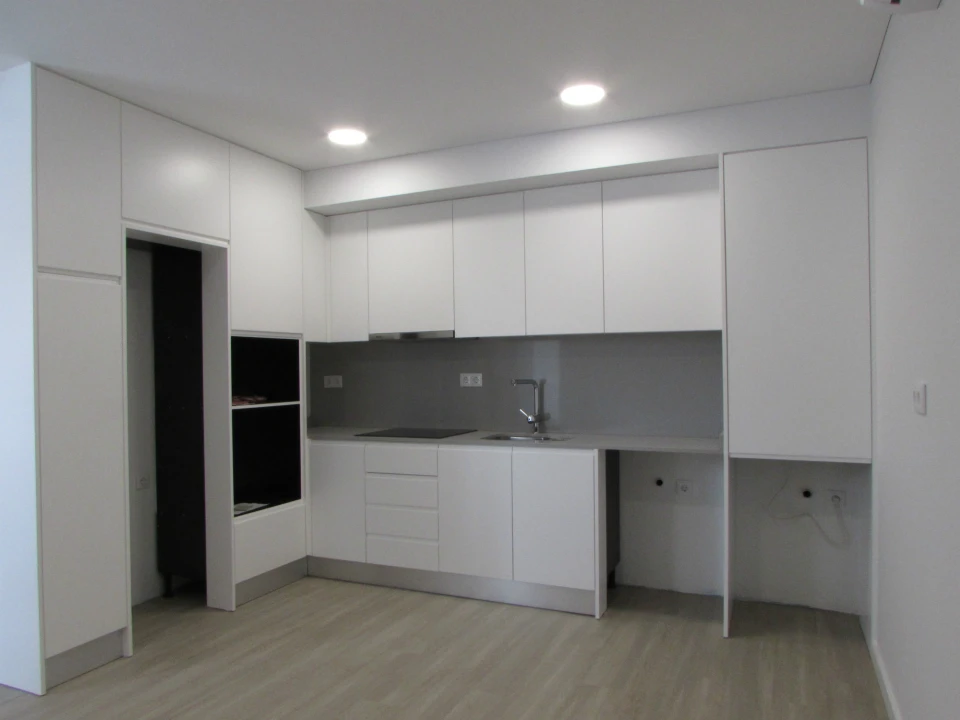 Apartamento T4 para Arrendamento em Braga (Maximinos, Sé e Cividade) Foto 3