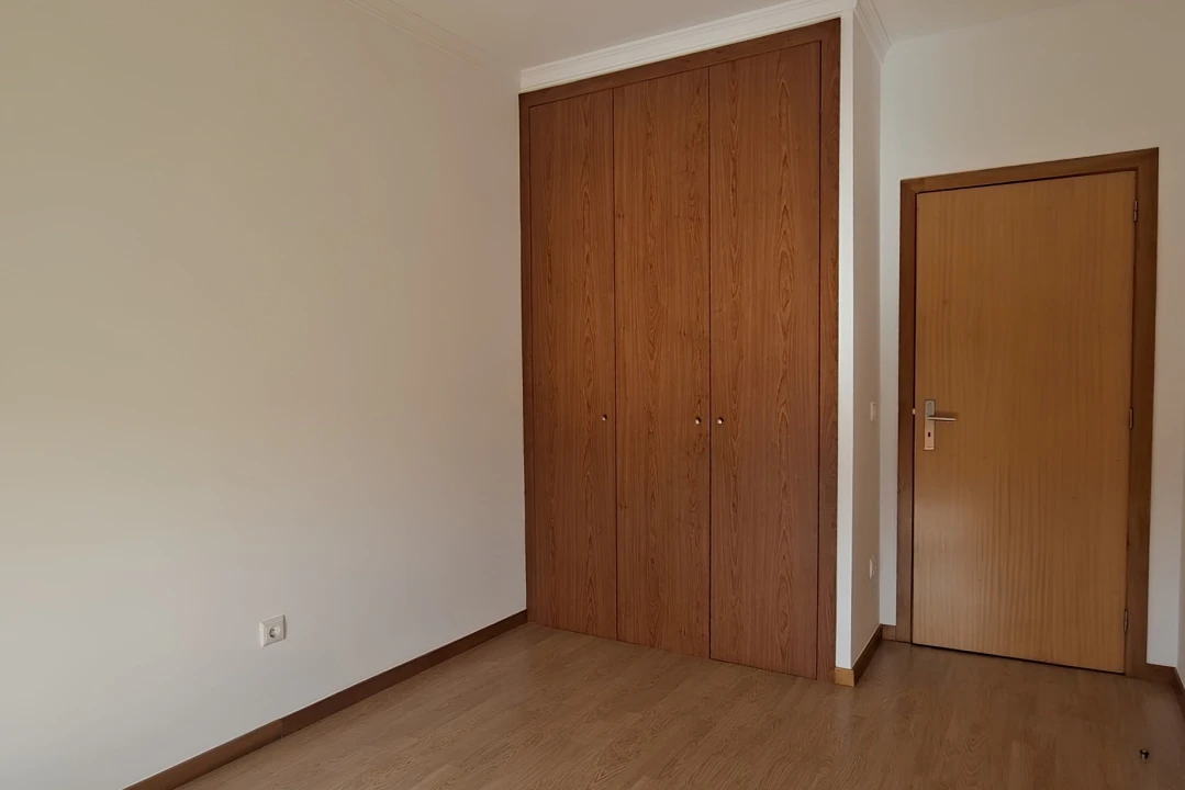Apartamento T3 para Venda em Sobretamega Foto 33
