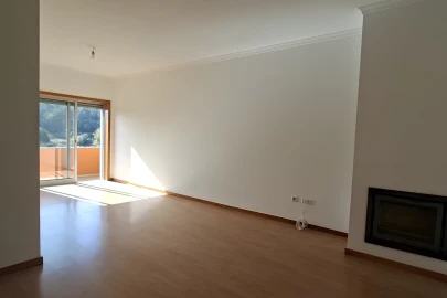 Apartamento T3 para Venda em Sobretamega