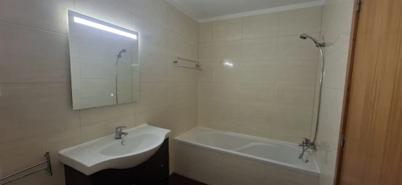 Apartamento T3 para Venda em Sobretamega