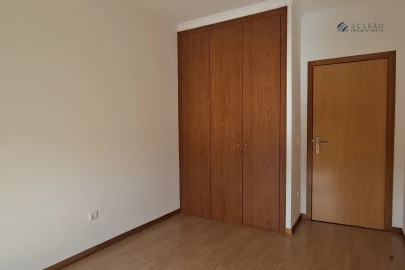 Apartamento T3 para Venda em Sobretamega