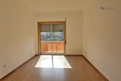 Apartamento T3 para Venda em Sobretamega