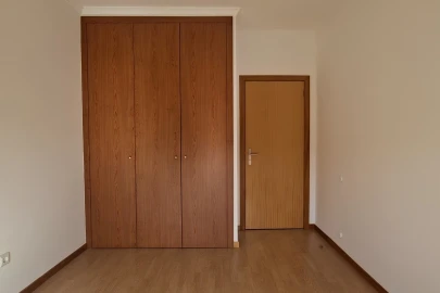 Apartamento T3 para Venda em Sobretamega