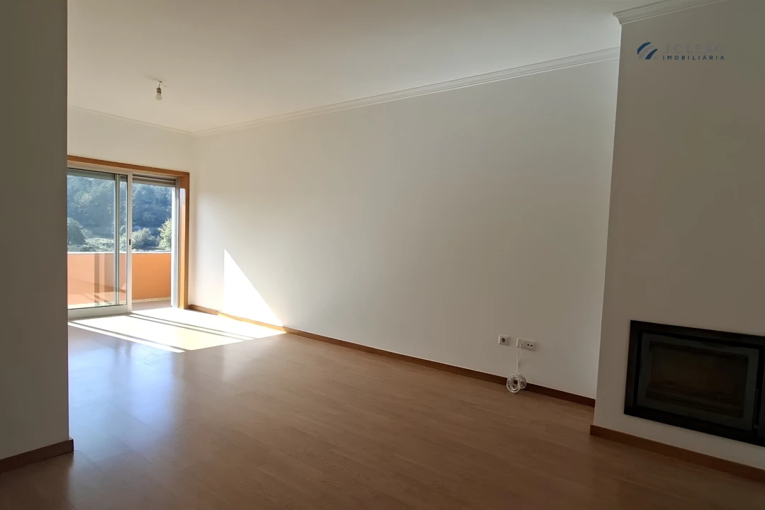 Apartamento T3 para Venda em Sobretamega Foto 2