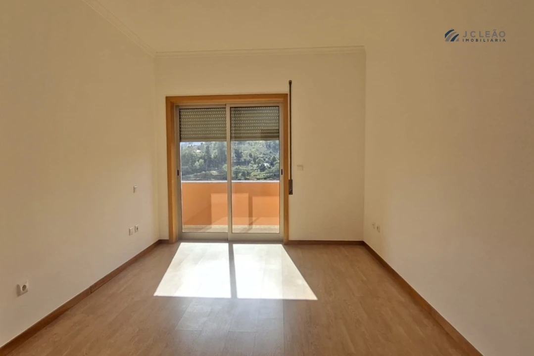 Apartamento T3 para Venda em Sobretamega Foto 13