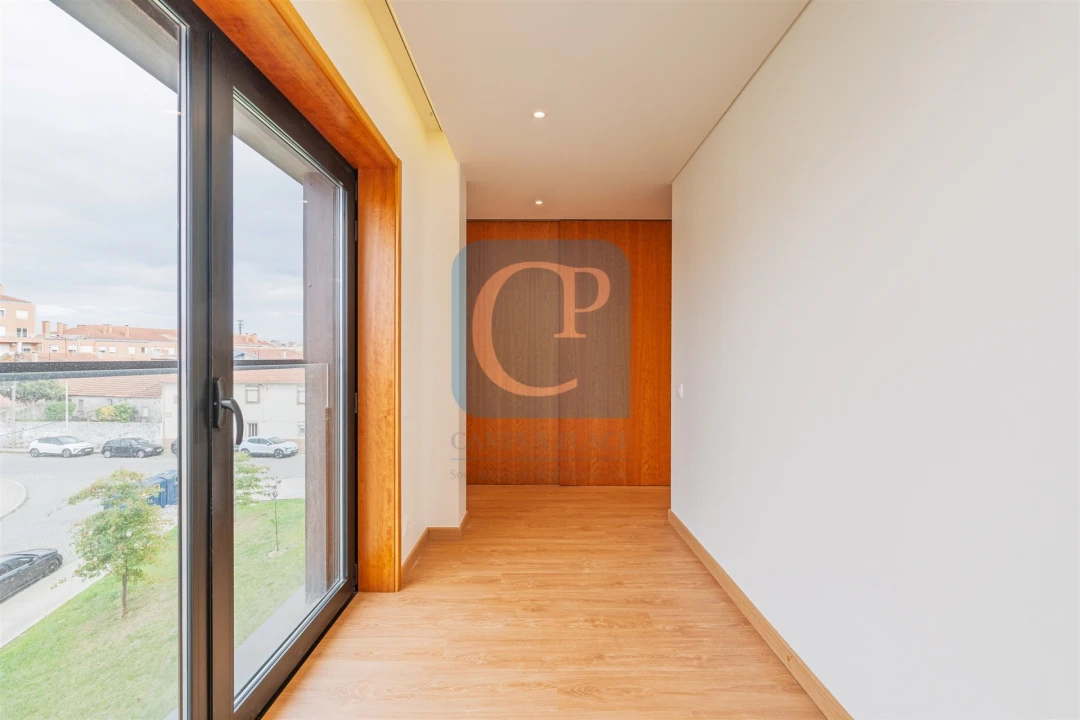 Apartamento T1 para Venda em Paranhos Foto 7