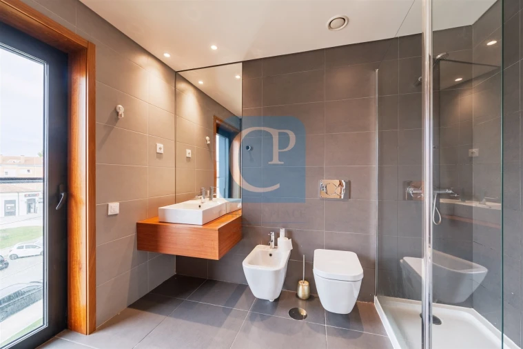 Apartamento T1 para Venda em Paranhos Foto 9