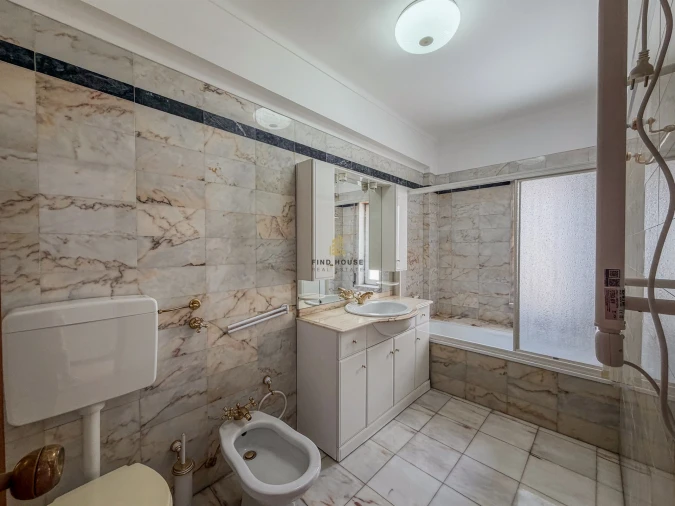 Apartamento T3 para Venda em Benfica Foto 12