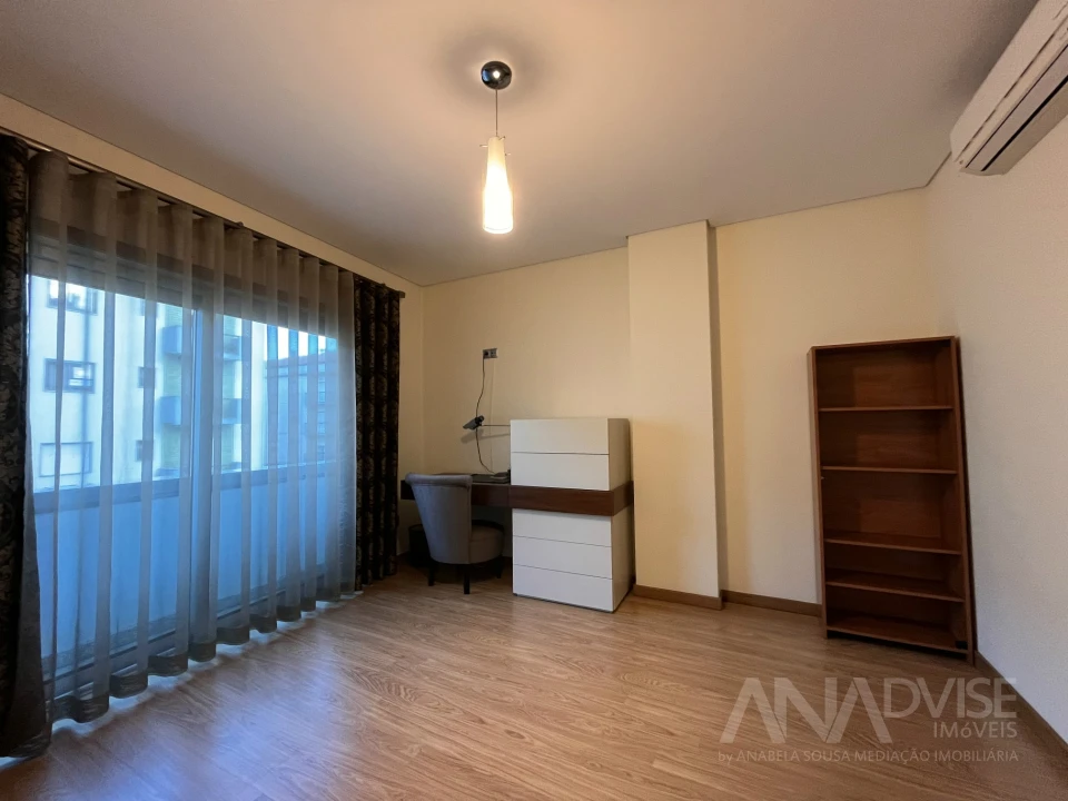 Apartamento T1 para Arrendamento em Viseu Foto 9