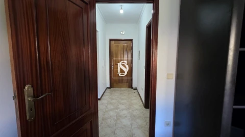 Apartamento T1 para Arrendamento em Amarante (São Gonçalo), Madalena, Cepelos e Gatão