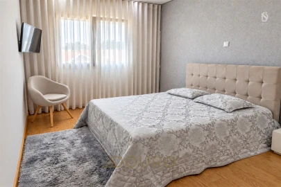 Apartamento T2 para Venda em Canedo, Vale e Vila Maior
