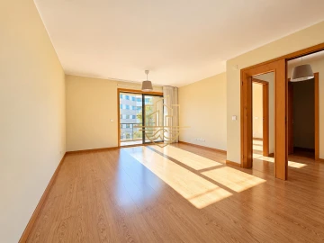 Apartamento T1 para Venda em Lordelo do Ouro e Massarelos