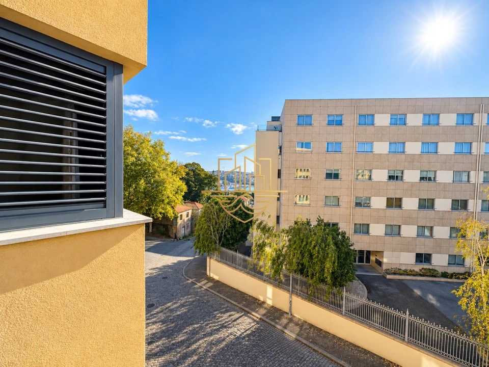 Apartamento T1 para Venda em Lordelo do Ouro e Massarelos Foto 2