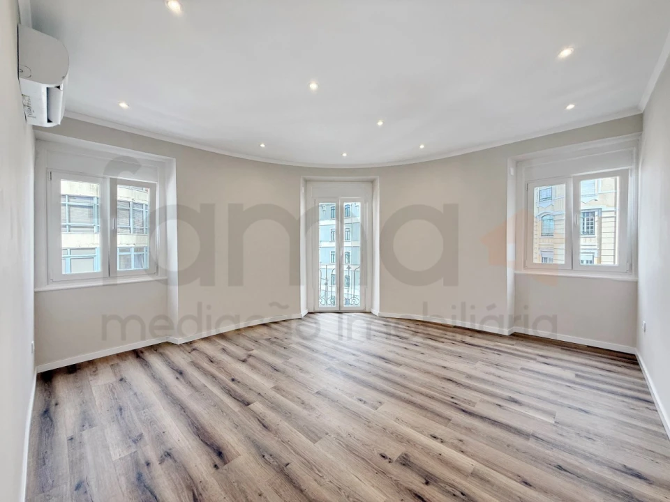 Apartamento T3 para Venda em Arroios Foto 7