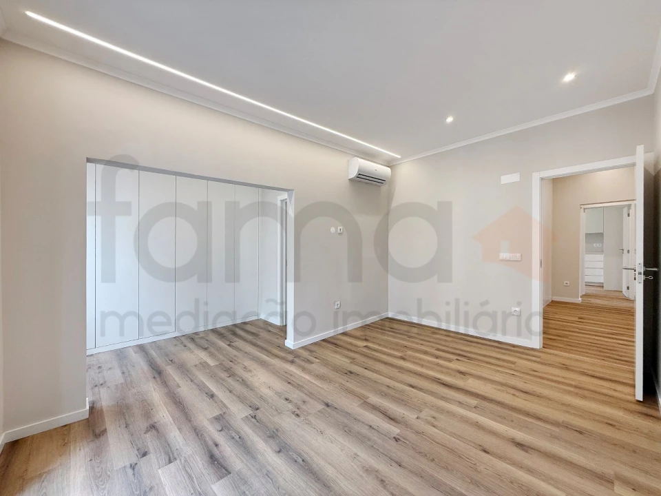 Apartamento T3 para Venda em Arroios Foto 12