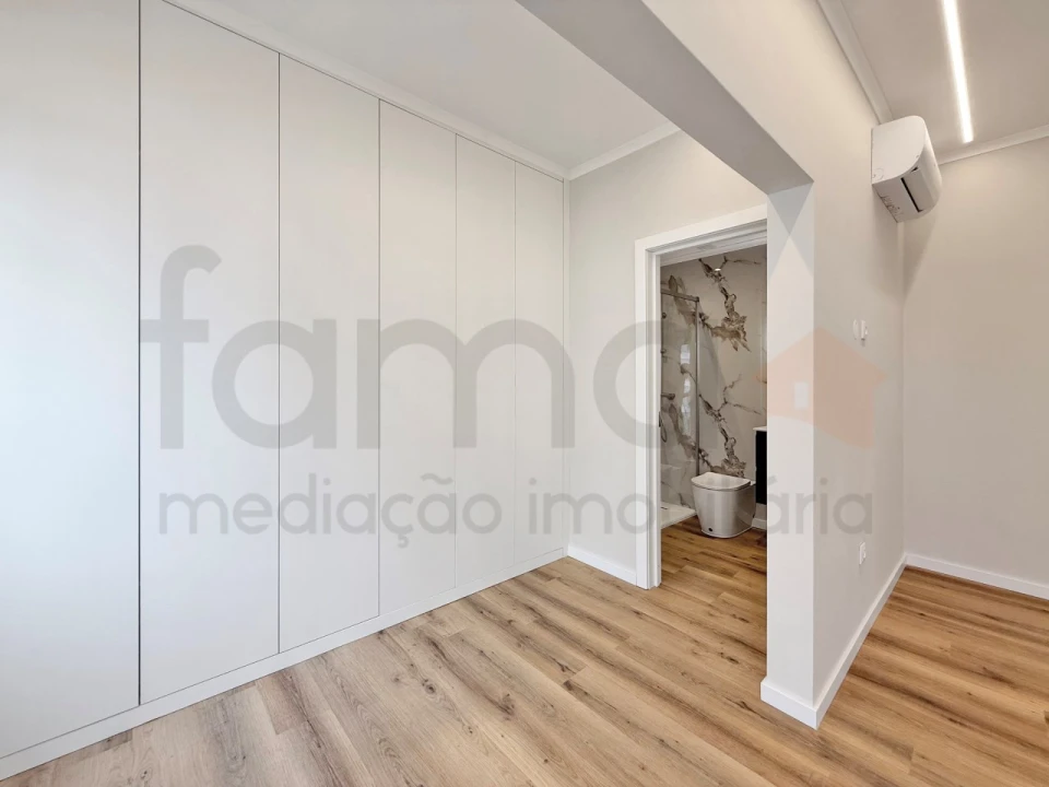 Apartamento T3 para Venda em Arroios Foto 14