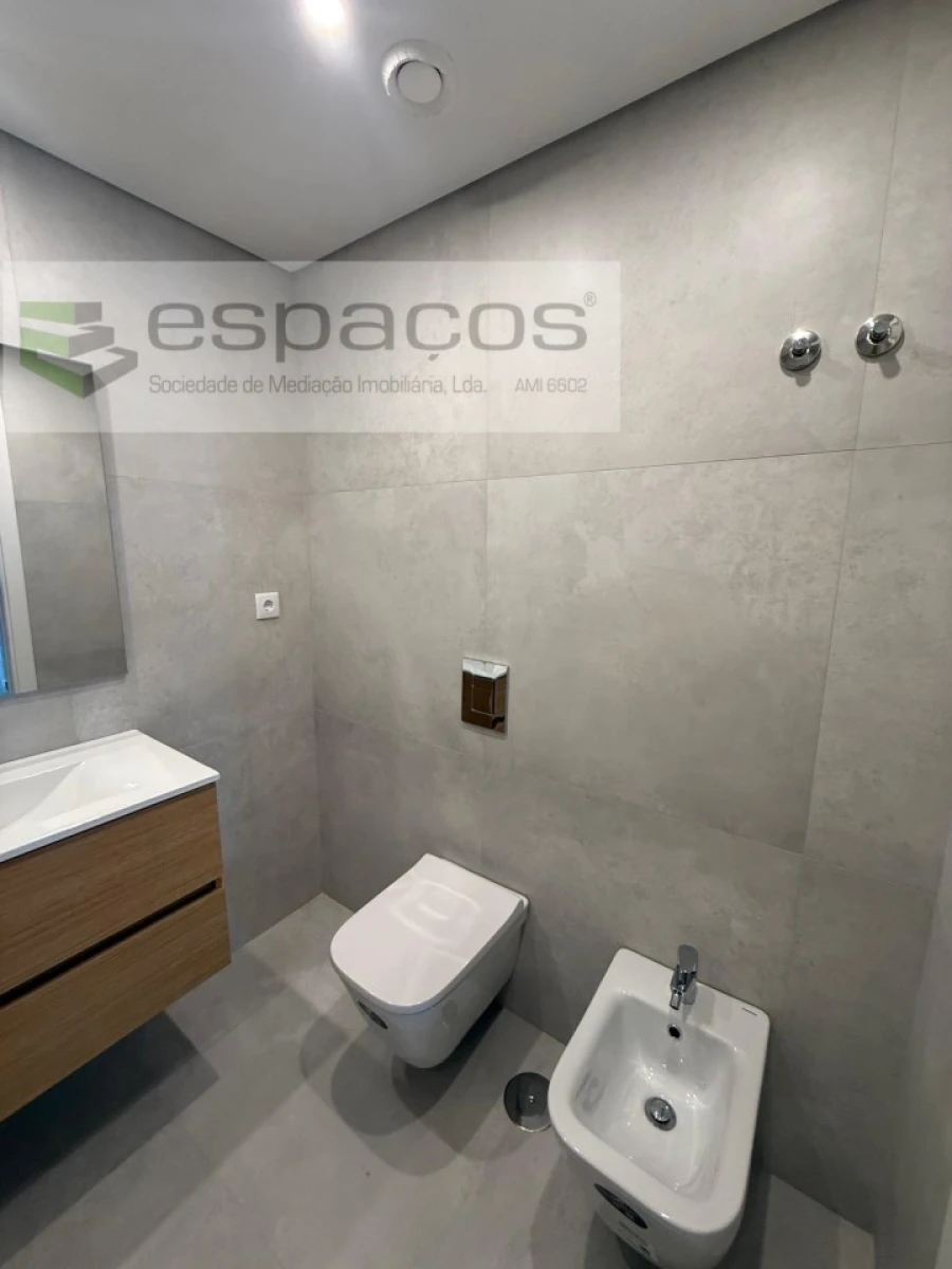 Apartamento T3 para Venda em Santa Iria de Azoia, São João da Talha e Bobadela Foto 11