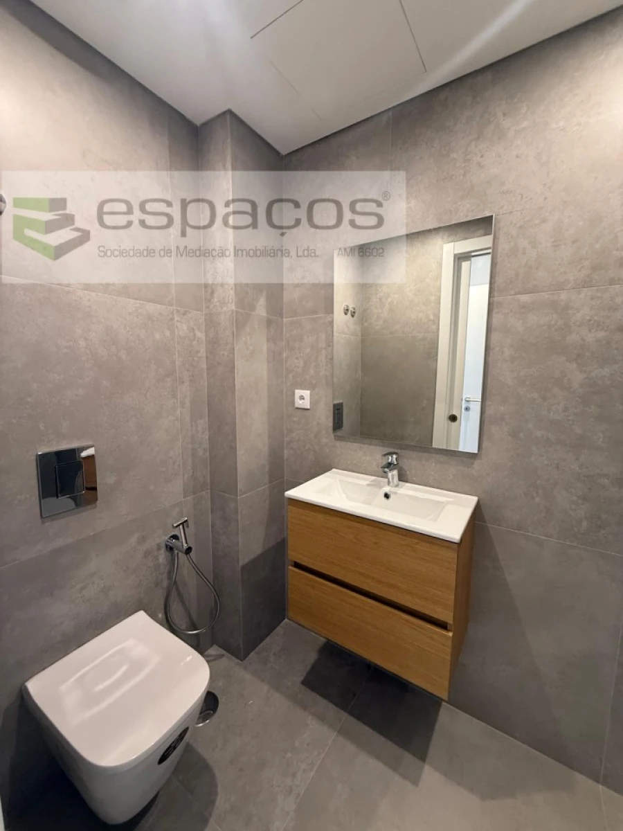Apartamento T2 para Venda em Santa Iria de Azoia, São João da Talha e Bobadela Foto 9