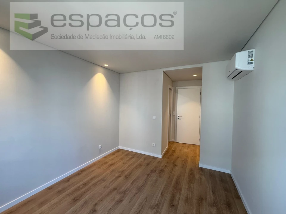 Apartamento T3 para Venda em Santa Iria de Azoia, São João da Talha e Bobadela Foto 7