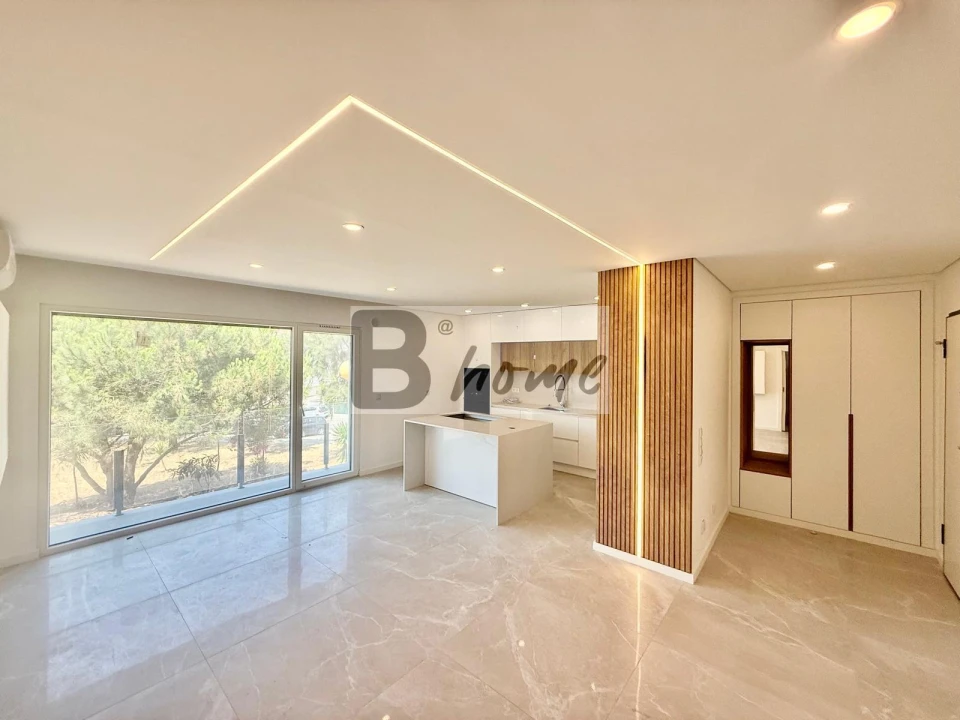 Apartamento T2 para Venda em Charneca de Caparica e Sobreda Foto 3