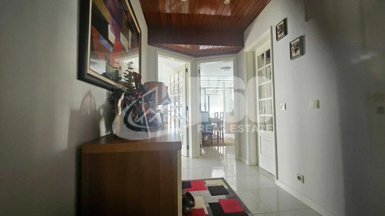 Apartamento T2 para Venda em Espinho Foto 6