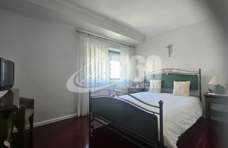 Apartamento T2 para Venda em Espinho Foto 10