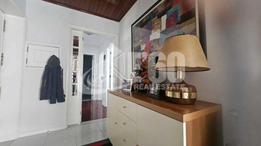Apartamento T2 para Venda em Espinho Foto 4