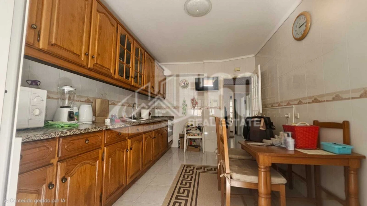 Apartamento T2 para Venda em Espinho Foto 8